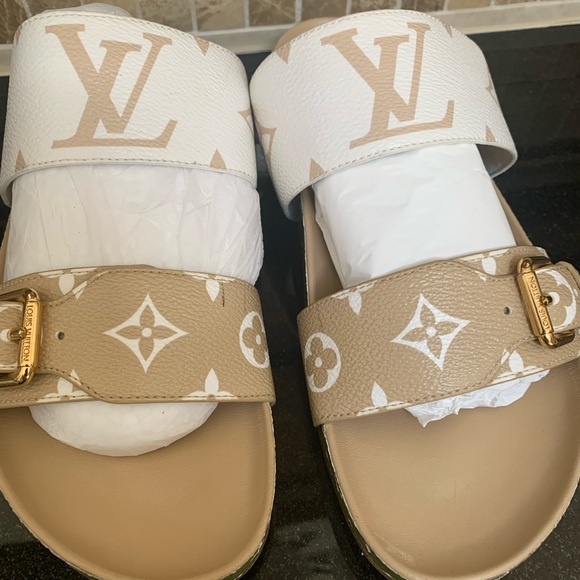 Louis Vuitton Sandals - Picture 10 of 15